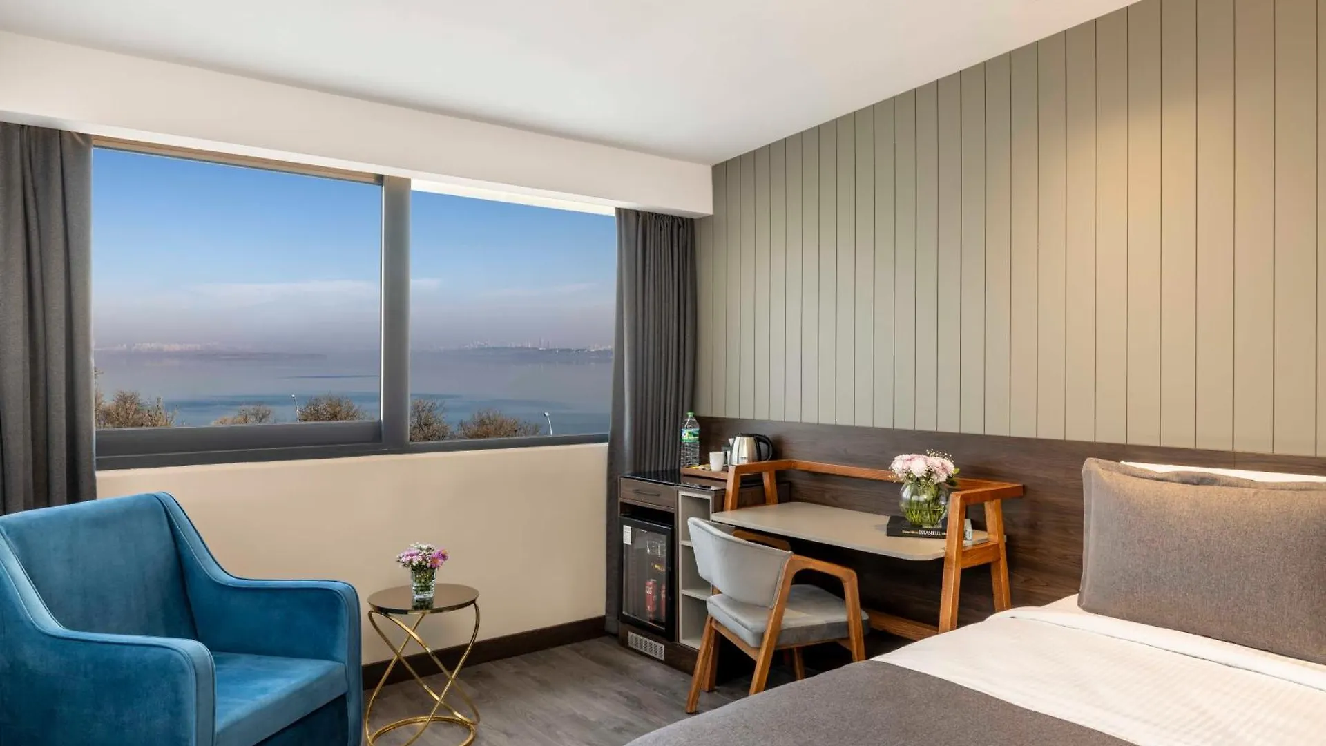 Ezkar Bathonea Art Istanbul Hotel 4*,