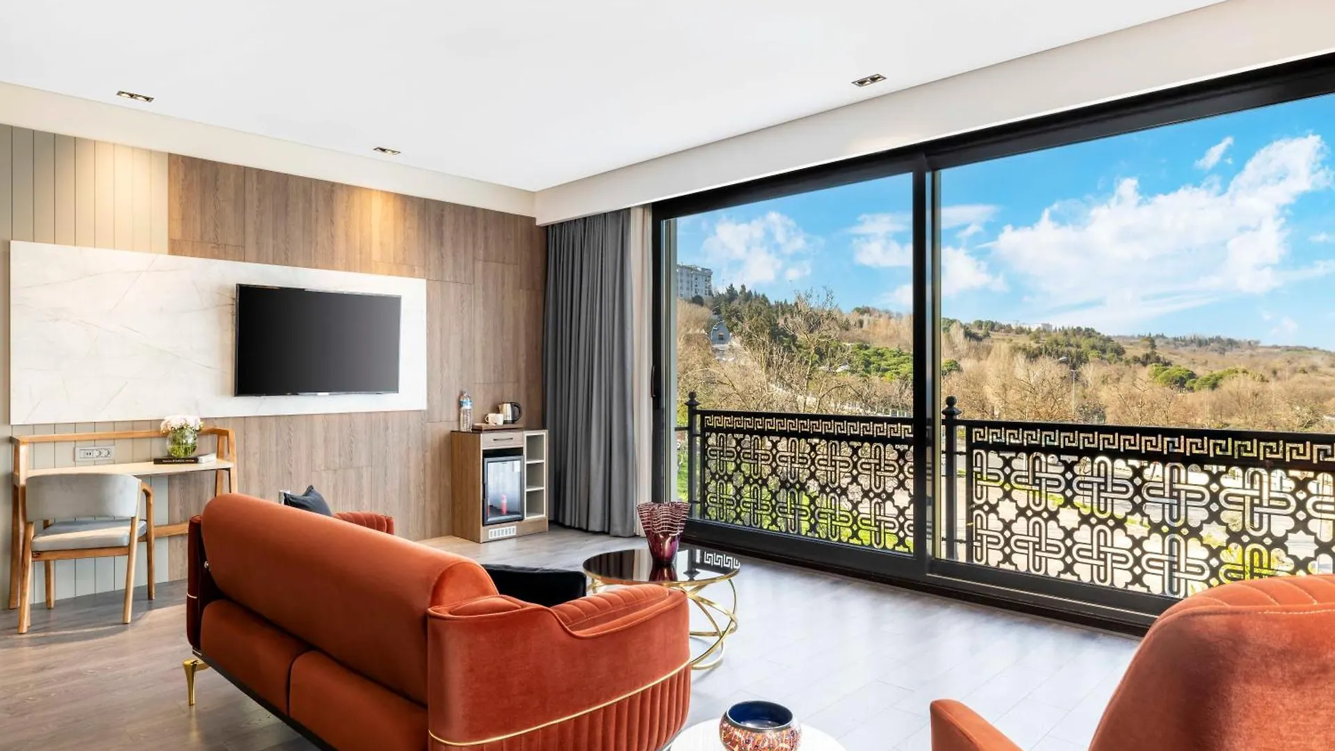 Ezkar Bathonea Art Istanbul Hotel 4*,
