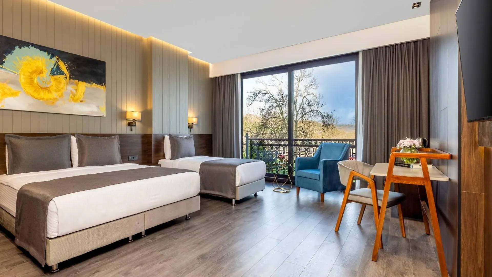 Ezkar Bathonea Art Istanbul Hotel
