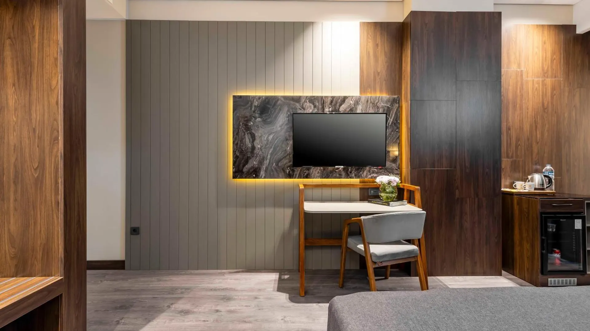 Ezkar Bathonea Art Istanbul Hotel 4*,