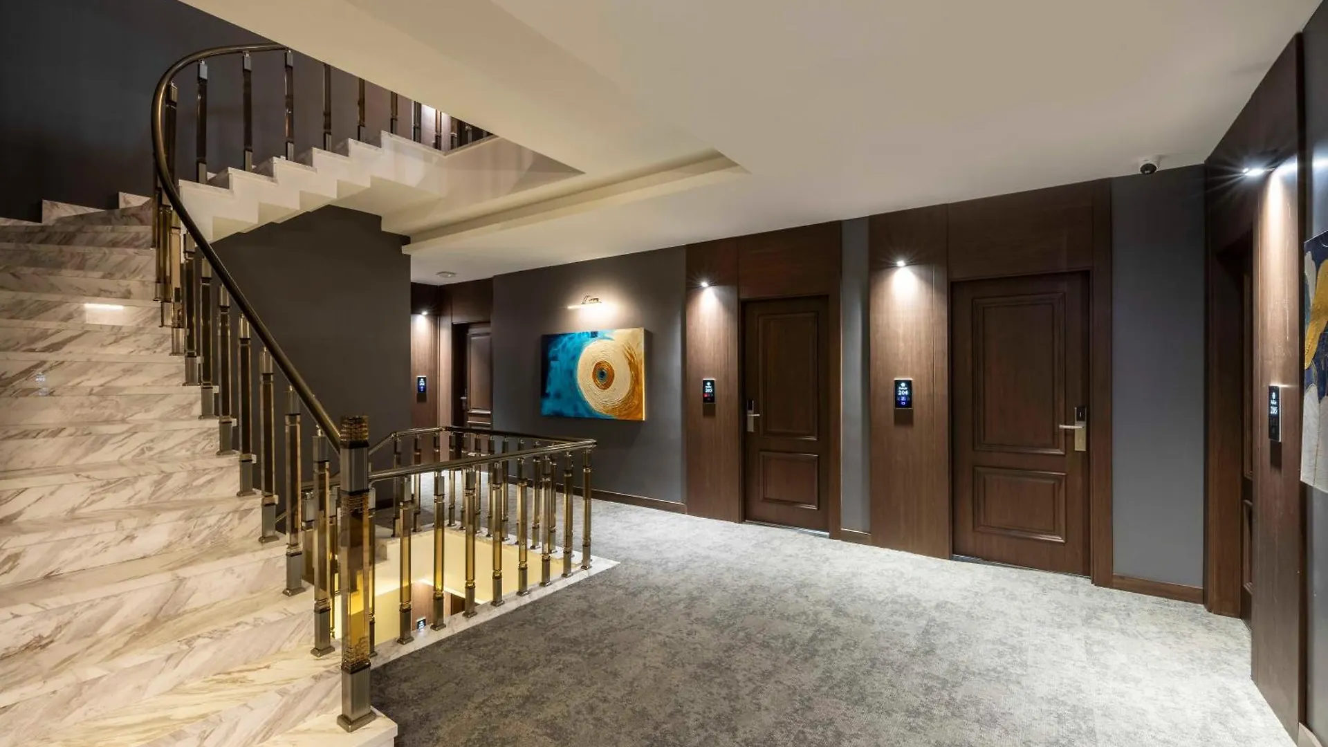 Ezkar Bathonea Art Istanbul Hotel