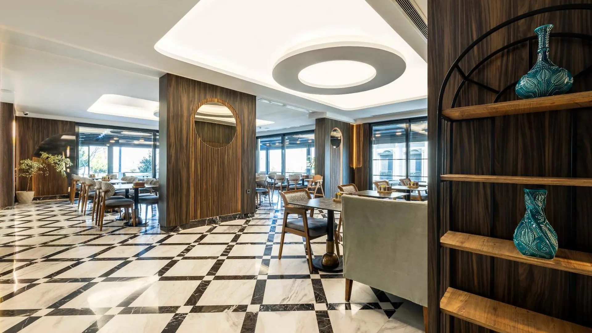 Ezkar Bathonea Art Istanbul Hotel