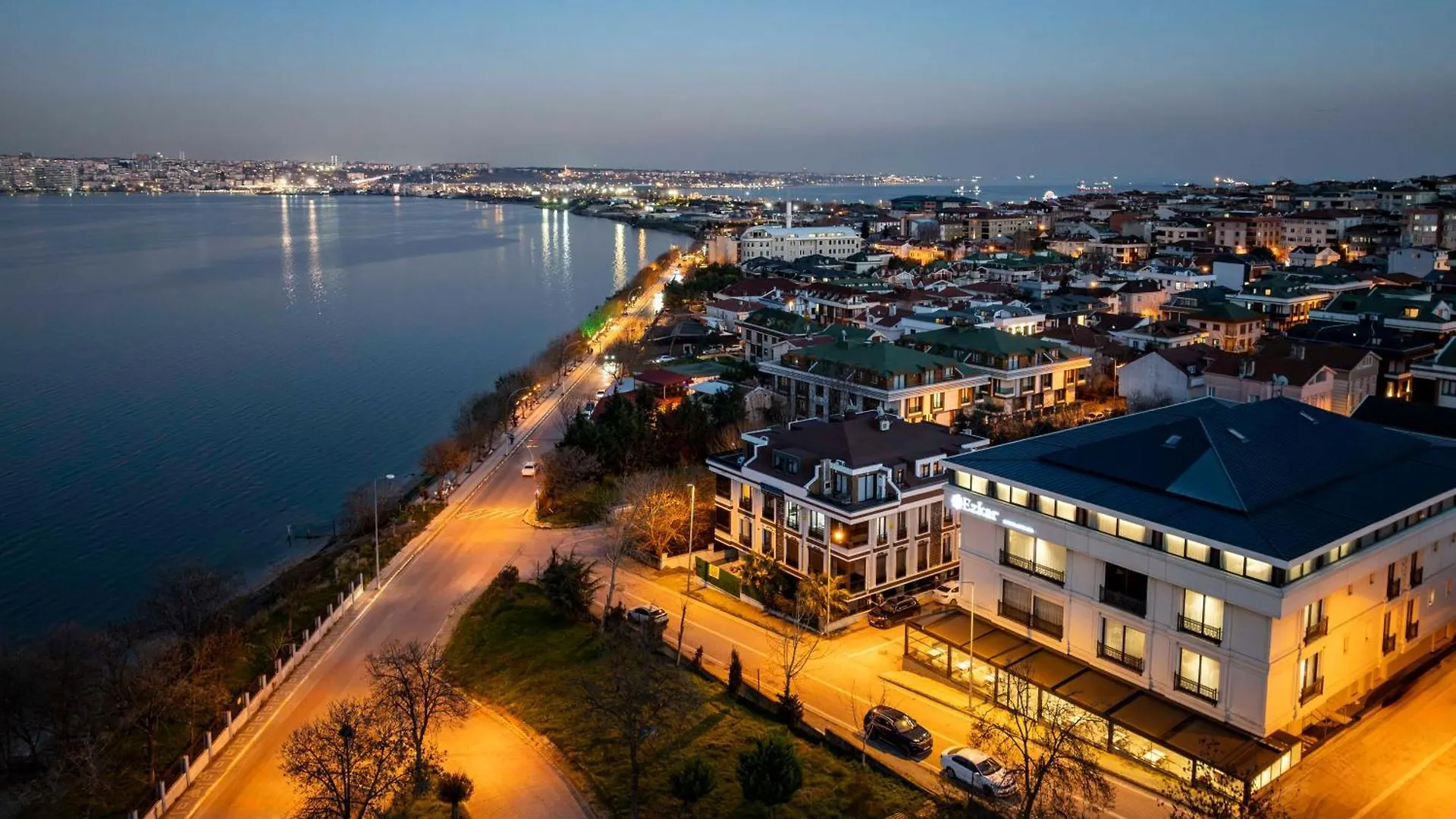 Ezkar Bathonea Art Istanbul Hotel